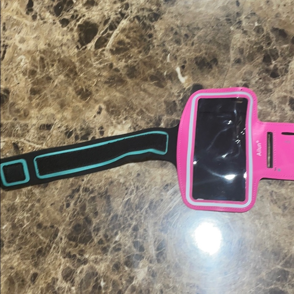 Arm phone band for working out